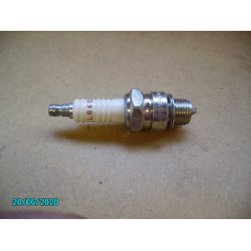 L82c Champion Spark Plug [N-20:61A-All-NE]